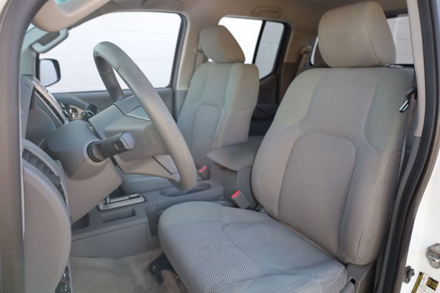 2017 Nissan Frontier 2017.5 Crew Cab 4x4 SV V6 Automatic - 22925254 - 14