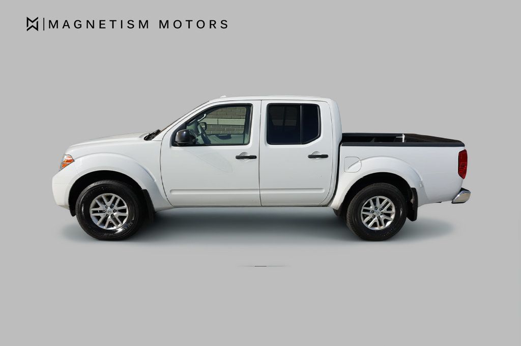 2017 Nissan Frontier SV photo 2