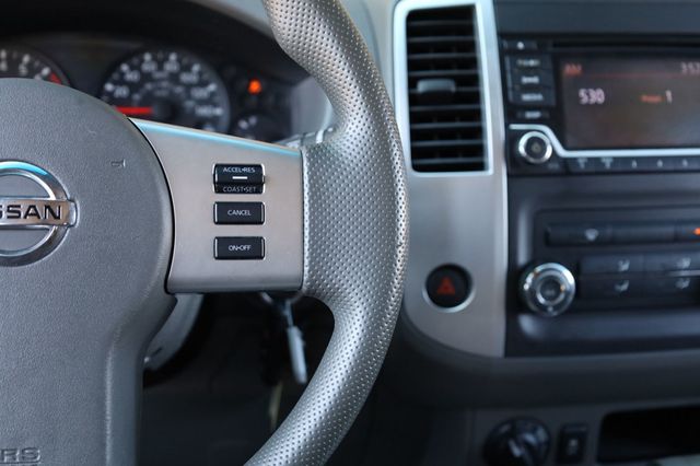 2017 Nissan Frontier 2017.5 Crew Cab 4x4 SV V6 Automatic - 22925254 - 38