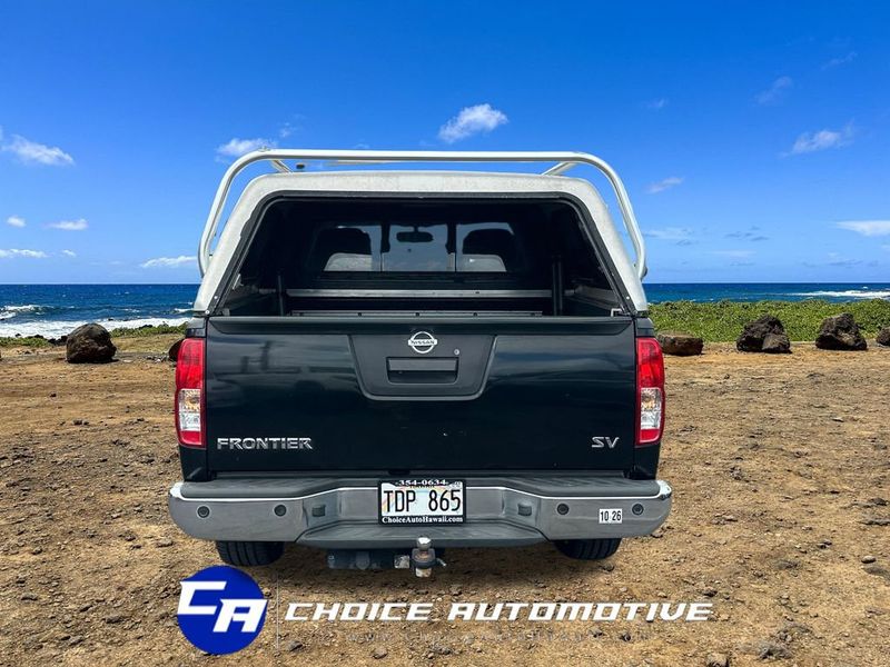 2017 Nissan Frontier Crew Cab 4x2 SV V6 Automatic - 23044678 - 6