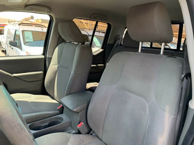 2017 Nissan Frontier Crew Cab 4x2 SV V6 Automatic - 23052762 - 16