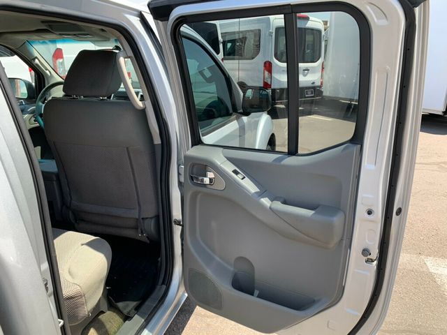 2017 Nissan Frontier Crew Cab 4x2 SV V6 Automatic - 23052762 - 29