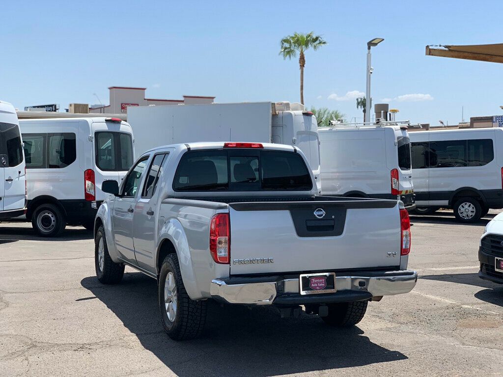 2017 Nissan Frontier Crew Cab 4x2 SV V6 Automatic - 23052762 - 5