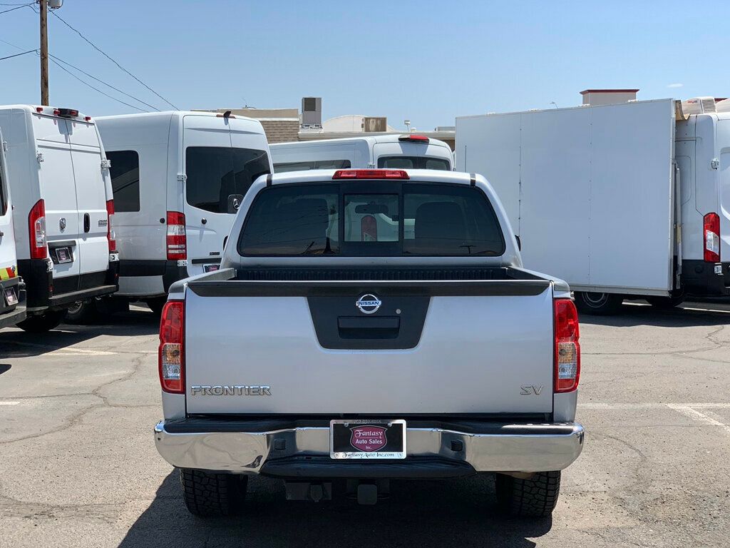 2017 Nissan Frontier Crew Cab 4x2 SV V6 Automatic - 23052762 - 7