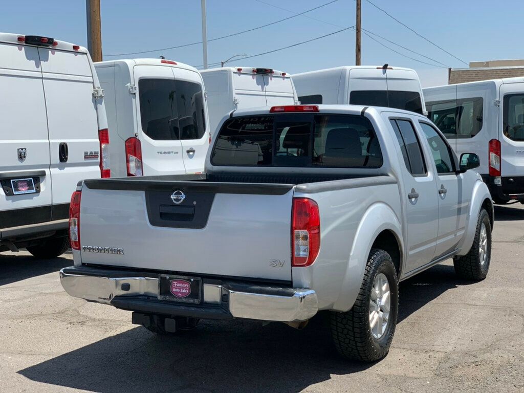 2017 Nissan Frontier Crew Cab 4x2 SV V6 Automatic - 23052762 - 8