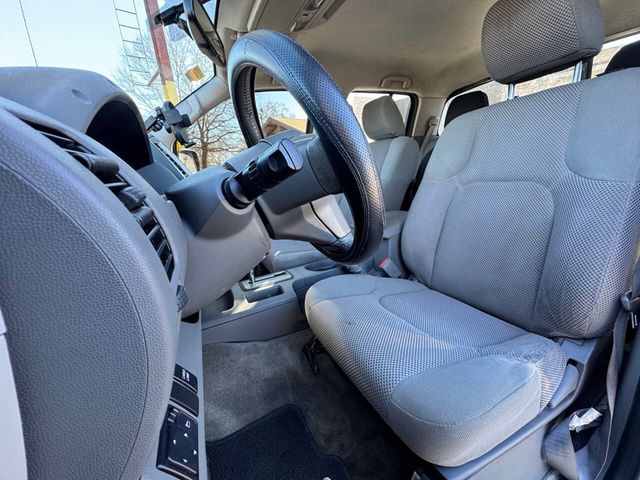 2017 Nissan Frontier Crew Cab 4x2 SV V6 Automatic - 22972942 - 9