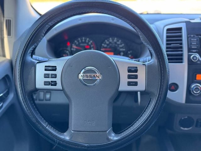 2017 Nissan Frontier Crew Cab 4x2 SV V6 Automatic - 22972942 - 3