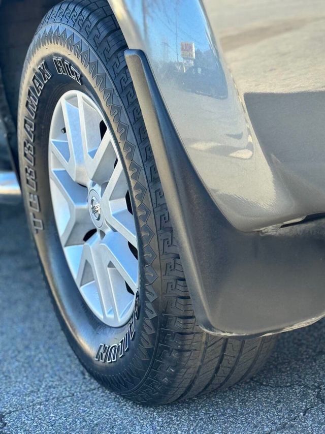 2017 Nissan Frontier Crew Cab 4x2 SV V6 Automatic - 22972942 - 4