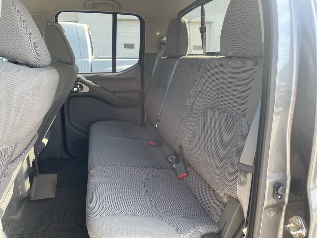 2017 Nissan Frontier Crew Cab 4x2 SV V6 Automatic - 22972799 - 17