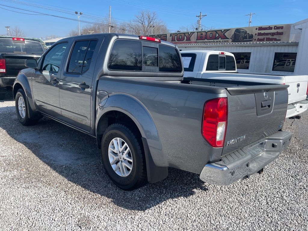 2017 Nissan Frontier Crew Cab 4x2 SV V6 Automatic - 22972799 - 2