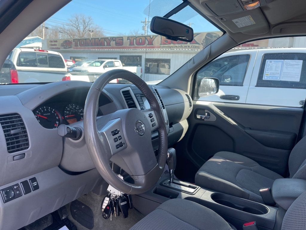 2017 Nissan Frontier Crew Cab 4x2 SV V6 Automatic - 22972799 - 6