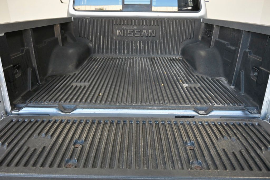 2017 Nissan Frontier Crew Cab 4x2 SV V6 Automatic - 23028797 - 12