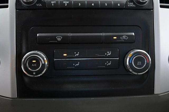 2017 Nissan Frontier Crew Cab 4x2 SV V6 Automatic - 23028797 - 25