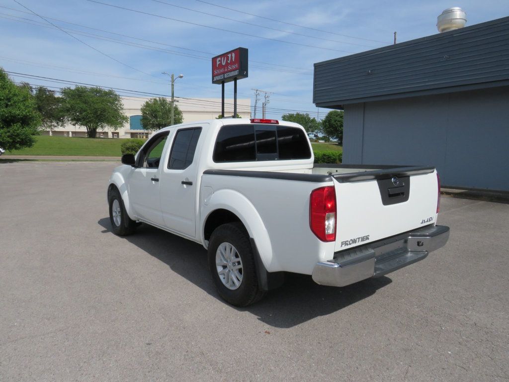 2017 Nissan Frontier Crew Cab 4x4 SV V6 Automatic - 22392284 - 7