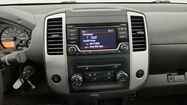 2017 Nissan Frontier King Cab 4x2 SV Automatic with Hardtop Canopy Tonneau Cover - 22941996 - 34