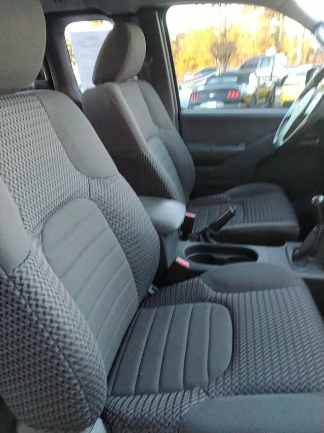 2017 Nissan Frontier King Cab 4x2 SV Manual - 22959932 - 9