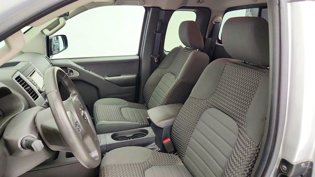 2017 Nissan Frontier King Cab 4x4 SV V6 Automatic *Ltd Avail* w/ Trailer Hitch Pkg - 23048577 - 15