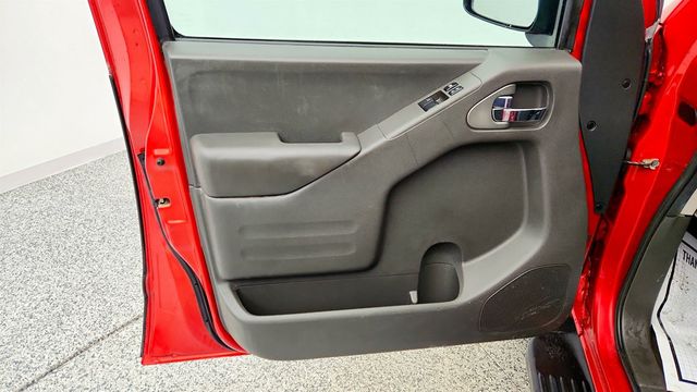 2017 Nissan Frontier King Cab 4x4 SV V6 Automatic *Ltd Avail* w/ Value Truck Package - 22977827 - 9