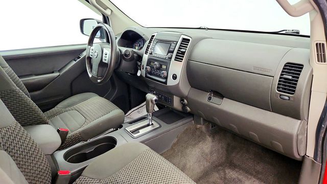 2017 Nissan Frontier King Cab 4x4 SV V6 Automatic *Ltd Avail* w/ Value Truck Package - 22977827 - 23