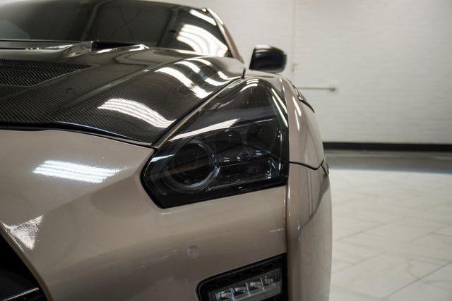 2017 Nissan GT-R Premium AWD - 22978380 - 14