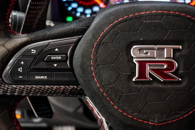 2017 Nissan GT-R Premium AWD - 22978380 - 25