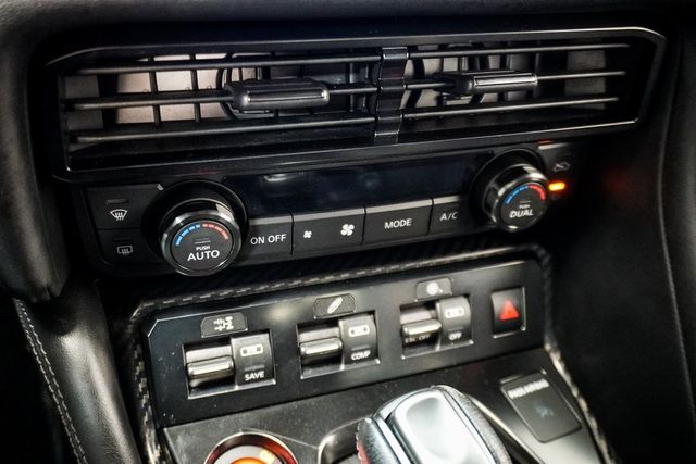 2017 Nissan GT-R Premium AWD - 22978380 - 35