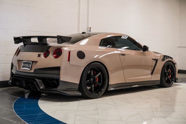 2017 Nissan GT-R Premium AWD - 22978380 - 5