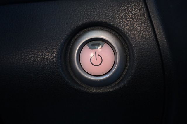 2017 Nissan Leaf  - 22980416 - 32