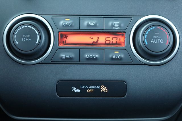 2017 Nissan Leaf  - 22980416 - 38