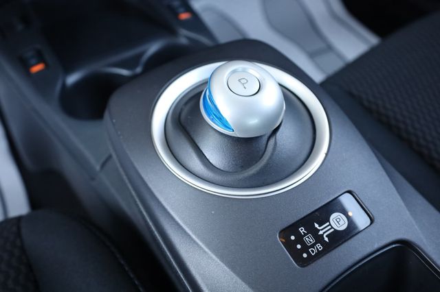 2017 Nissan Leaf  - 22980416 - 40