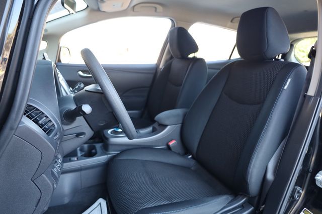 2017 Nissan Leaf S Hatchback - 22980416 - 14