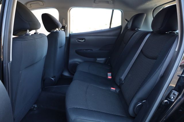 2017 Nissan Leaf S Hatchback - 22980416 - 16