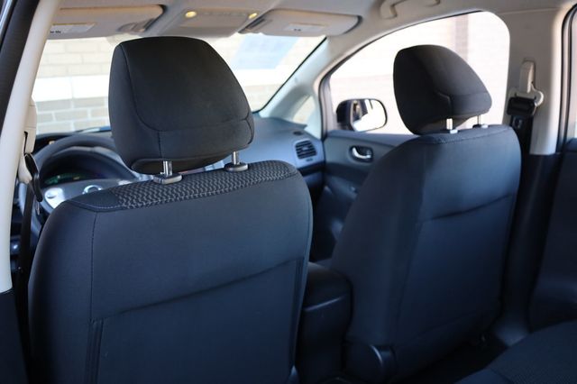 2017 Nissan Leaf S Hatchback - 22980416 - 18