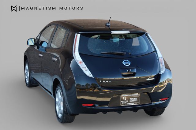 2017 Nissan Leaf S Hatchback - 22980416 - 8