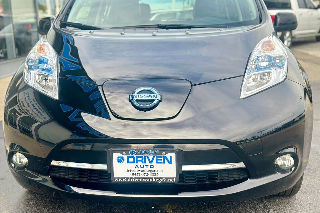 2017 Nissan Leaf SL Hatchback - 22602005 - 7