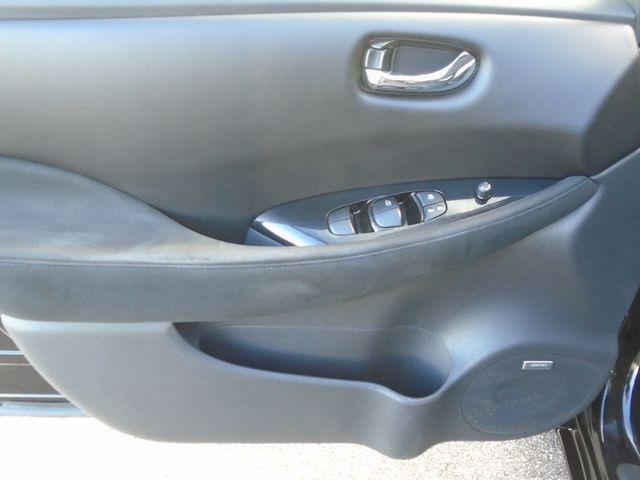 2017 Nissan Leaf SV Hatchback - 22942052 - 9