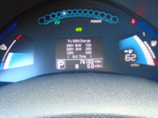 2017 Nissan Leaf SV Hatchback - 22942052 - 18