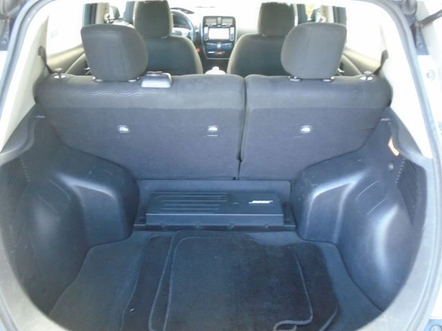 2017 Nissan Leaf SV Hatchback - 22942052 - 33