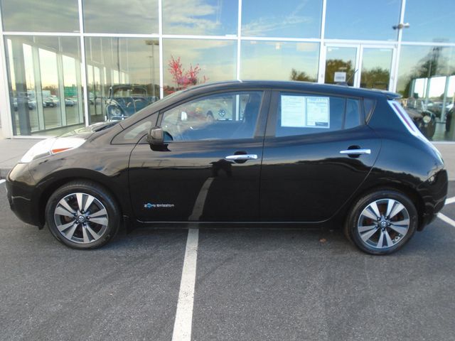 2017 Nissan Leaf SV Hatchback - 22942052 - 6