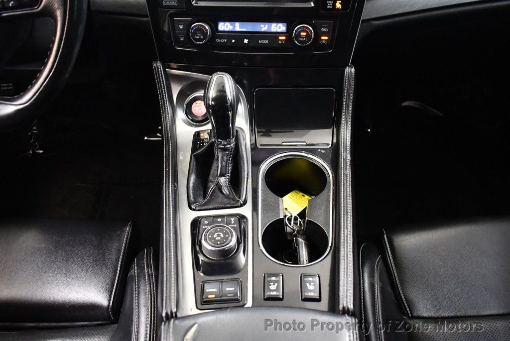 2017 Nissan Maxima SV photo 20