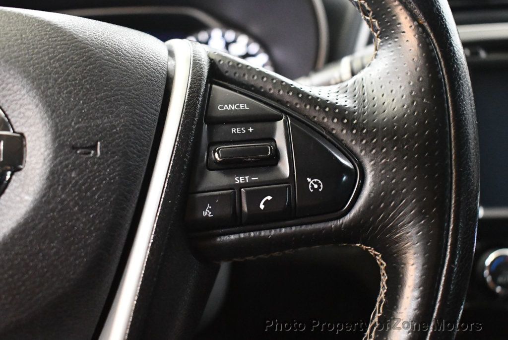 2017 Nissan Maxima SV photo 29