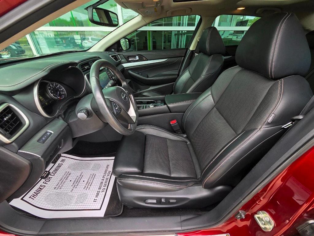 2017 Nissan Maxima SL photo 10