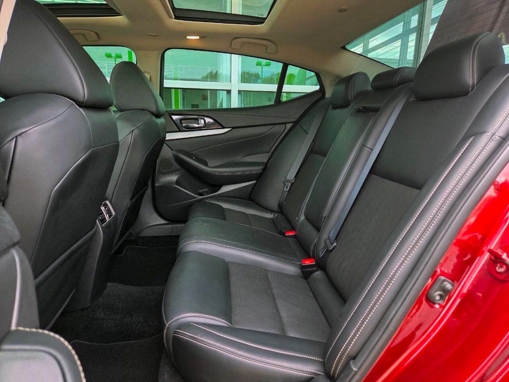 2017 Nissan Maxima SL photo 12