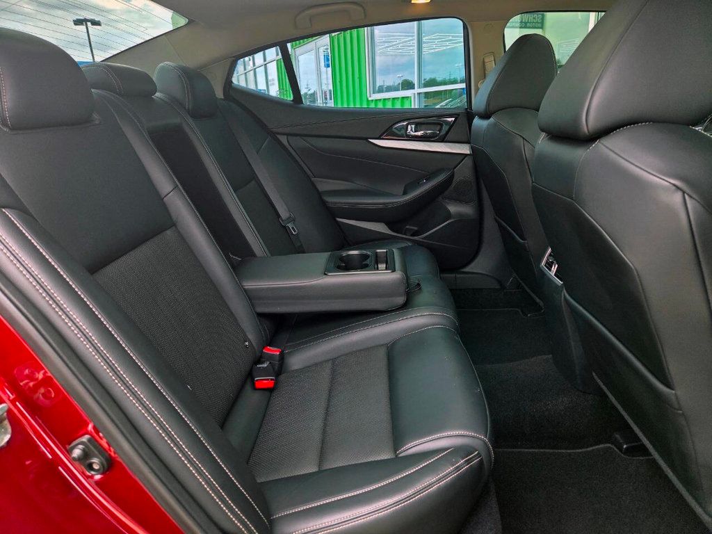 2017 Nissan Maxima SL photo 15