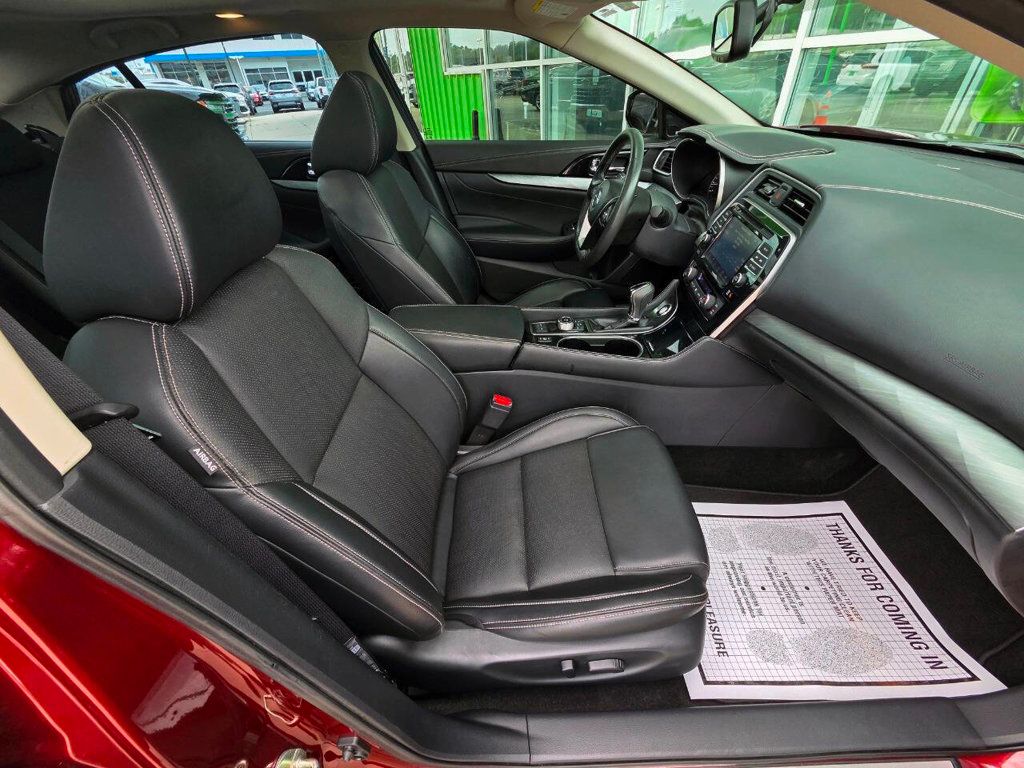 2017 Nissan Maxima SL photo 17