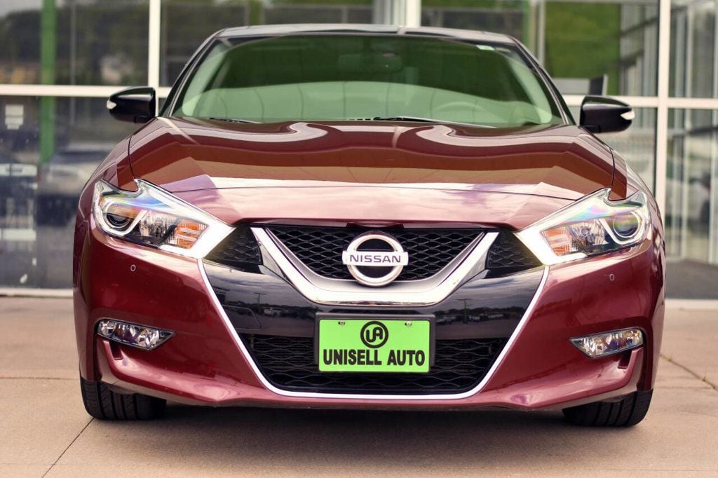 2017 Nissan Maxima SL photo 2
