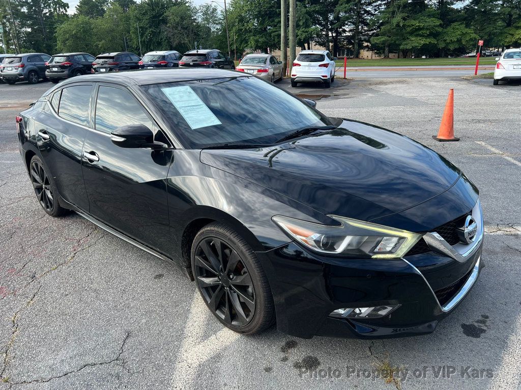 2017 Nissan Maxima SR photo 3