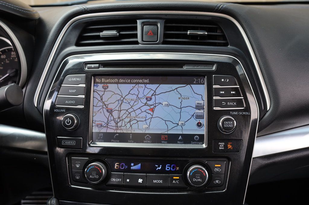 2017 Nissan Maxima SR photo 33