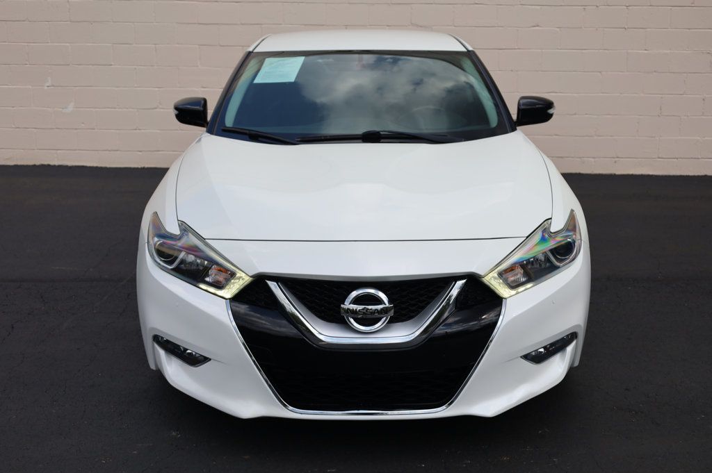 2017 Nissan Maxima SR photo 5