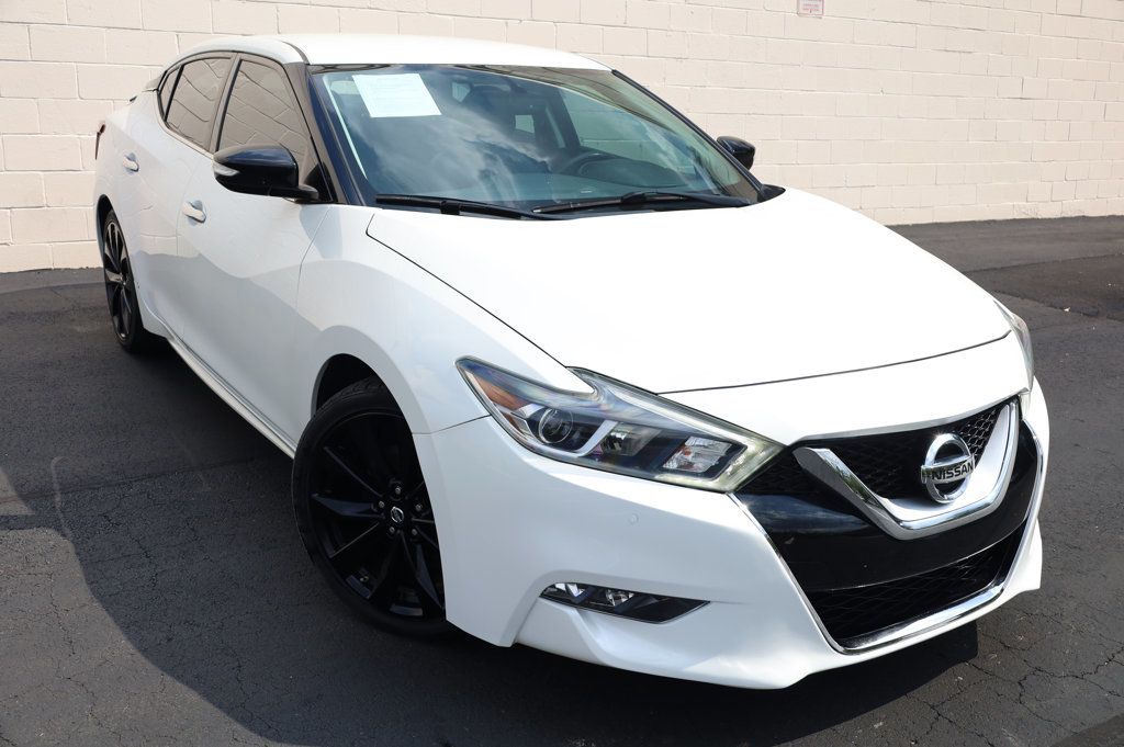 2017 Nissan Maxima SR photo 6